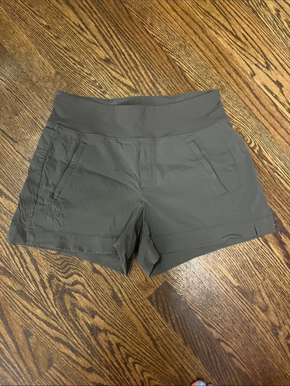 Athleta Trekkie North Shorts